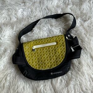 Sherpani Floral Quilted Cross Body Shoulder Purse Black / Pea Green Adj.‎ Strap